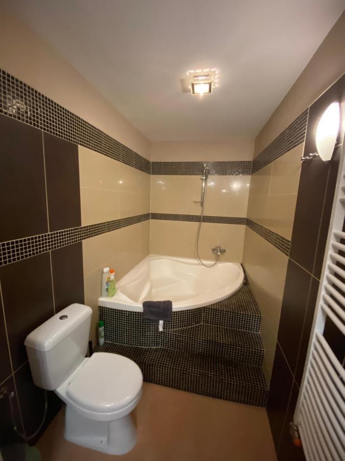 Appartement Location In The Heart Of The City, 2 Bedrooms, 2 Bathrooms Budapest