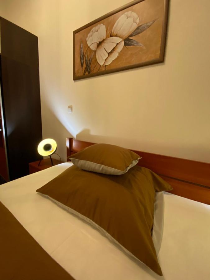 Location In The Heart Of The City, 2 Bedrooms, 2 Bathrooms Appartement Budapest