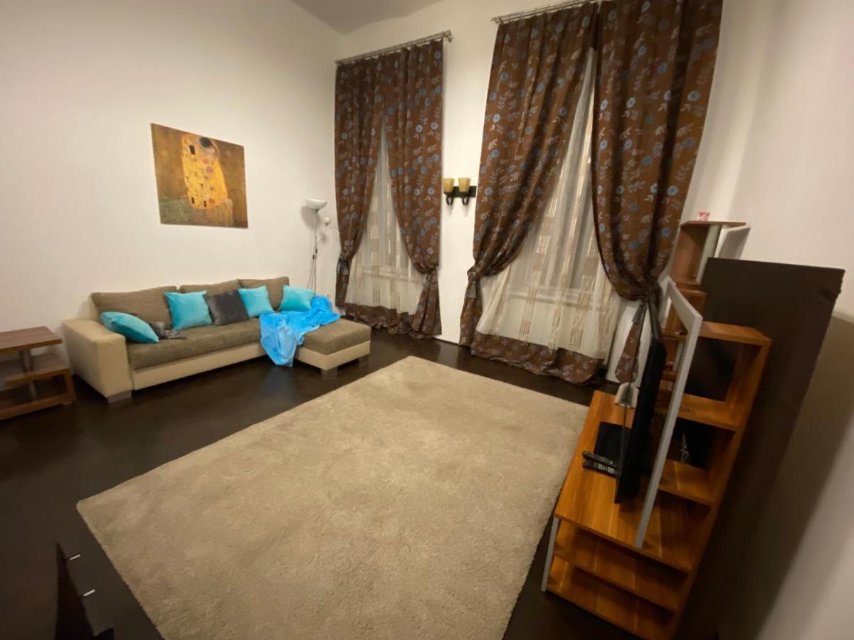Apartamento Location In The Heart Of The City, 2 Bedrooms, 2 Bathrooms *
